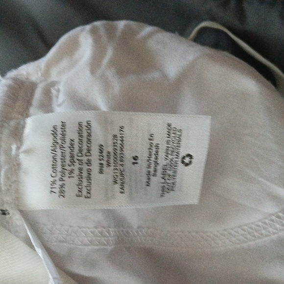 Summer SALE*  Junior’s Shorts size 16 - Picture 5 of 5